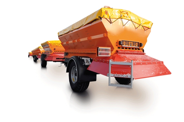 Причіпні розкидачі піску T130 / T131 / T132