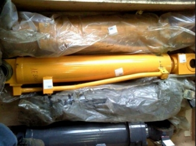 Гидроцилиндр ковшевой