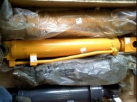 Гидроцилиндр ковшевой