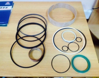 Ремкоплект цилиндра подъема ковша 